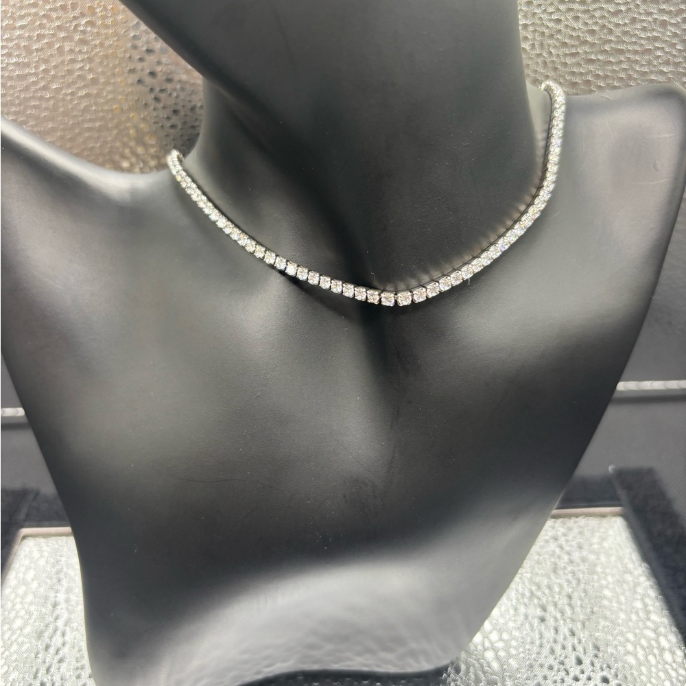 Elegant Sterling Silver Chocker